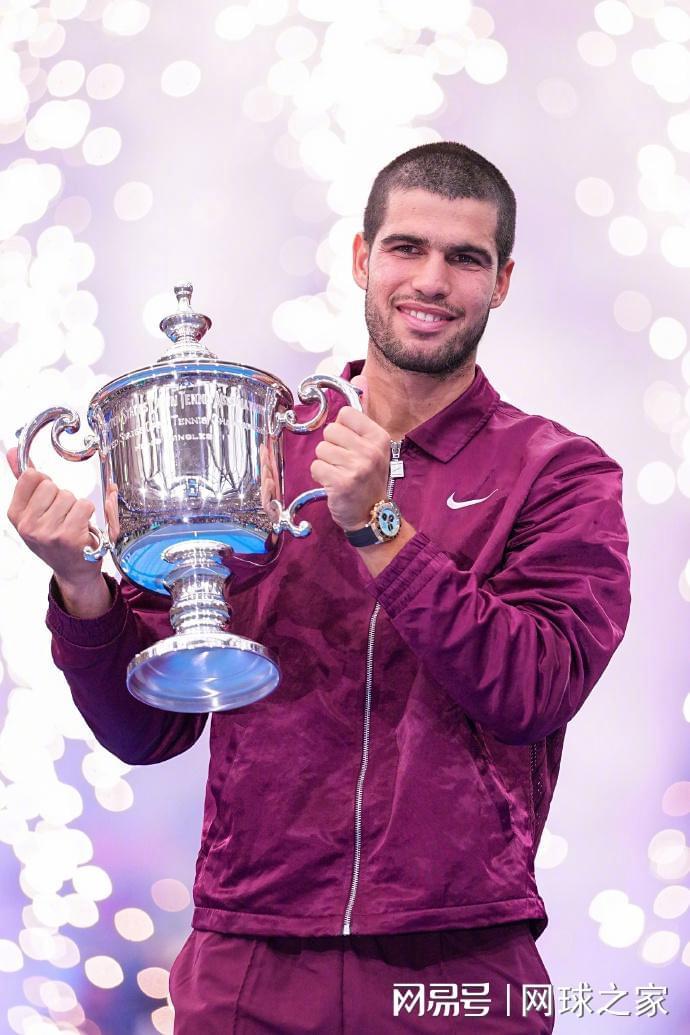 开云体育官网-郑钦文排名再降！男女单TOP100中国球员仅三人