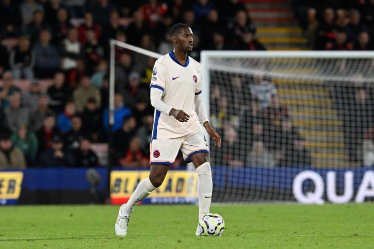 开云登录入口地址-阿达拉比奥尤：生涯首秀是代表曼城1-5输给蓝军；儿时偶像有很多