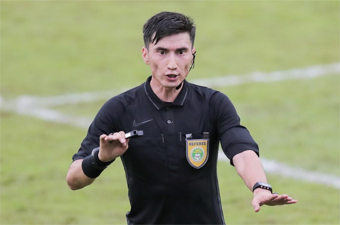 陈金栋首秀！麦麦提江主哨鲁申，甘树然执法京豫，刘威吹首尾对话