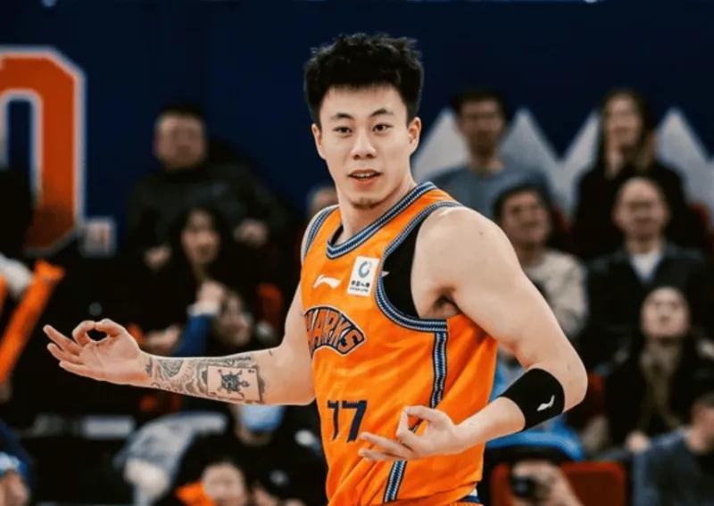 上海90-73青岛3喜1忧！张镇麟防守太关键，弗格实在不行换了吧！