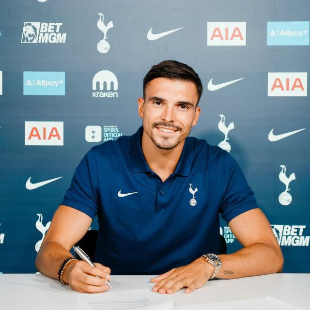 开云体育app-官方：拜仁中场帕利尼亚租借加盟热刺，租期1年