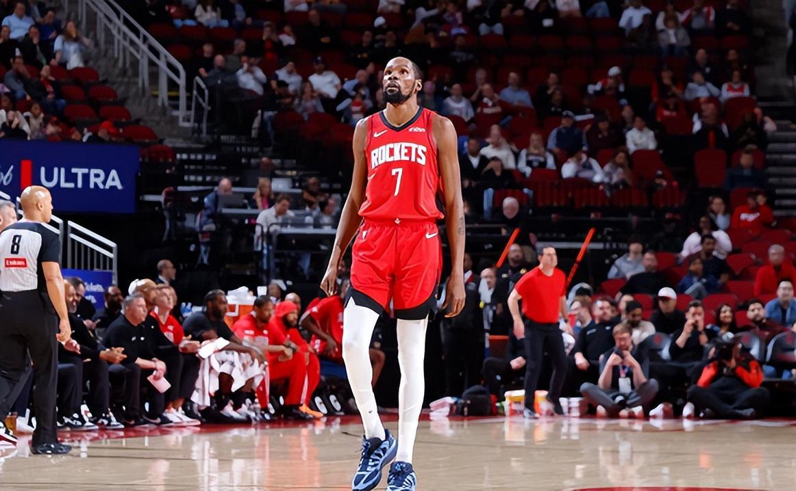 火箭终结3连败！杜兰特两记暴扣杀死比赛，申京轰23+11，小贾回暖