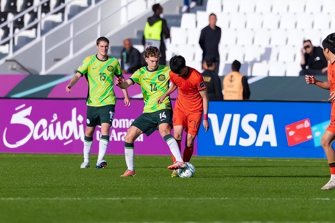 开云体育官网-罕见！韩媒盛赞国足U23“黄金一代”：他们和成年国家队截然不同