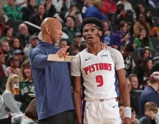 开云在线开户-【观察】教练无能核心难堪大用 活塞需要重新洗牌