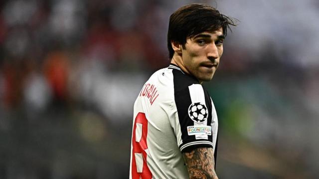 开云体育官网-【观点】为纽卡的崩掉欢呼！这是足球和常识的胜利