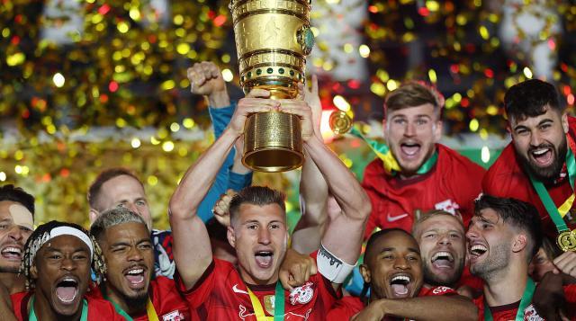 开云登录入口地址-卫冕德国杯是迈向豪门的标志or分崩离析的开始？