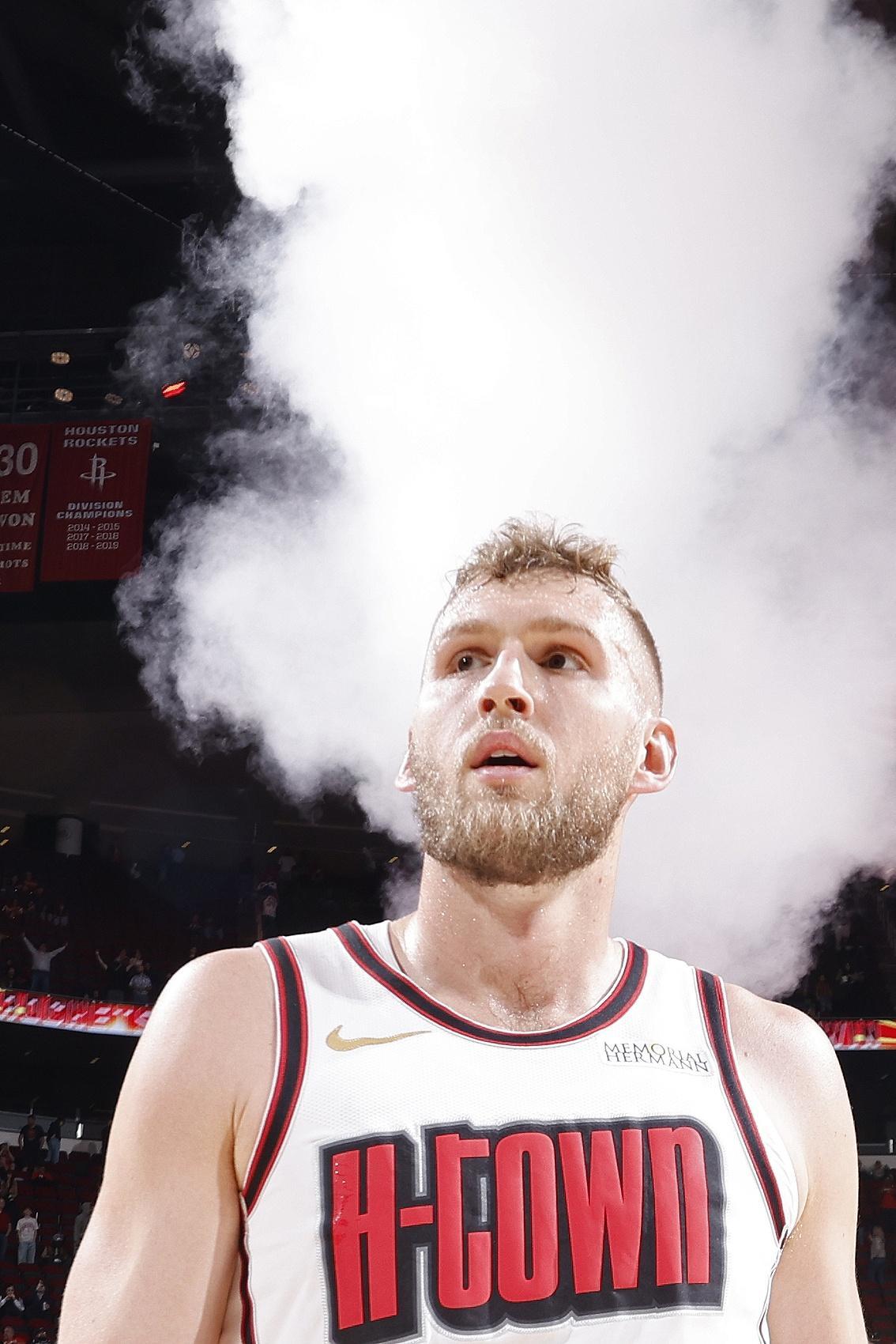 2150万+3900万！火箭队2老辅助申京，轮换组双塔，乌度卡尝到甜头