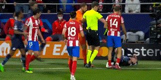 1649887152770056417.gif 开云体育官网-【欧冠】京多安中立柱 曼城客场平10人马竞打进4强