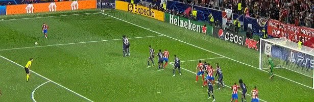 1649884455504011835.gif 开云体育官网-【欧冠】京多安中立柱 曼城客场平10人马竞打进4强