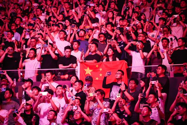 开云体育app-UFC格斗之夜上海靠啥晋级“D”赛事，成功前提是十六年磨一剑培育市场！|综合格斗|MMA|米兰冬奥会|石铭|训练_新浪体育_新浪新闻