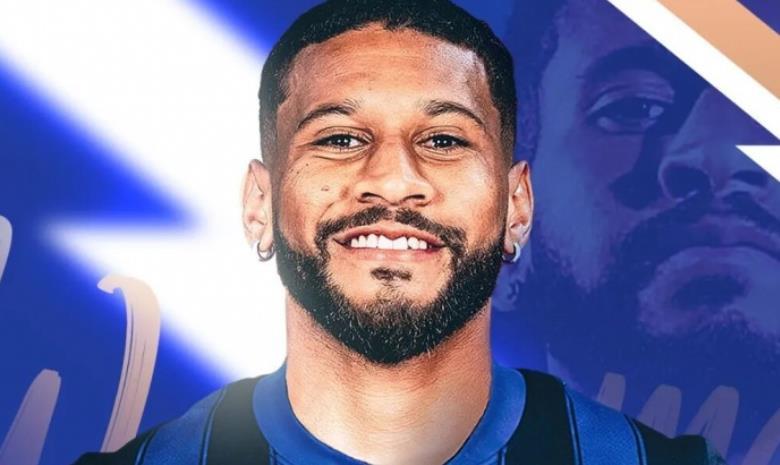 开云体育app-葡超后腰阿德里亚诺官宣加盟武汉三镇，未来将挑大梁，值得期待