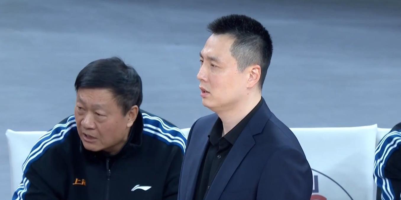 开云在线开户-CBA按下暂停键，俱乐部杯赛开战，8队打7天争冠军，杜锋再斗卢伟