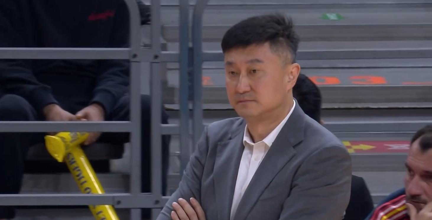 开云在线开户-CBA按下暂停键，俱乐部杯赛开战，8队打7天争冠军，杜锋再斗卢伟