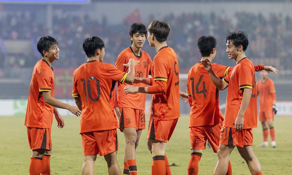 开云体育官网-U17国足亚洲杯28人名单:邝兆镭领衔!留洋5将入选,泰山足校6人