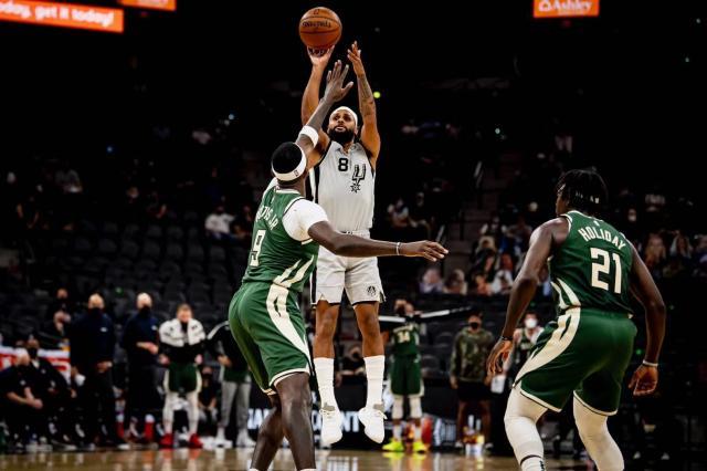 【现场】帕克现场督战 马刺打出赛季最佳比赛