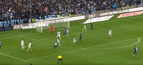 开云体育官网-里昂客场0-0十人勒阿弗尔，斯特凡-扎加杜染红，内戈抽射中柱