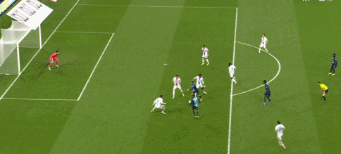 开云体育官网-里昂客场0-0十人勒阿弗尔，斯特凡-扎加杜染红，内戈抽射中柱